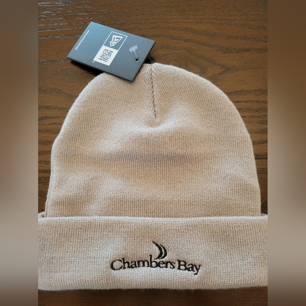 Chambers Bay New Era beanie tossle